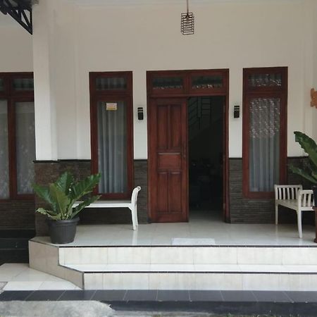 Sayana Homestay Sleman  Exterior photo