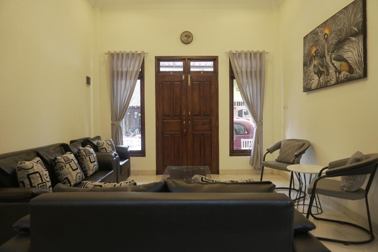 Sayana Homestay Sleman  Exterior photo