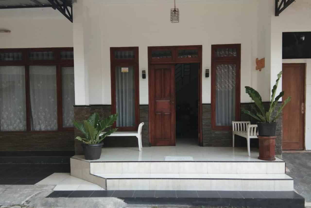 Sayana Homestay Sleman  Exterior photo