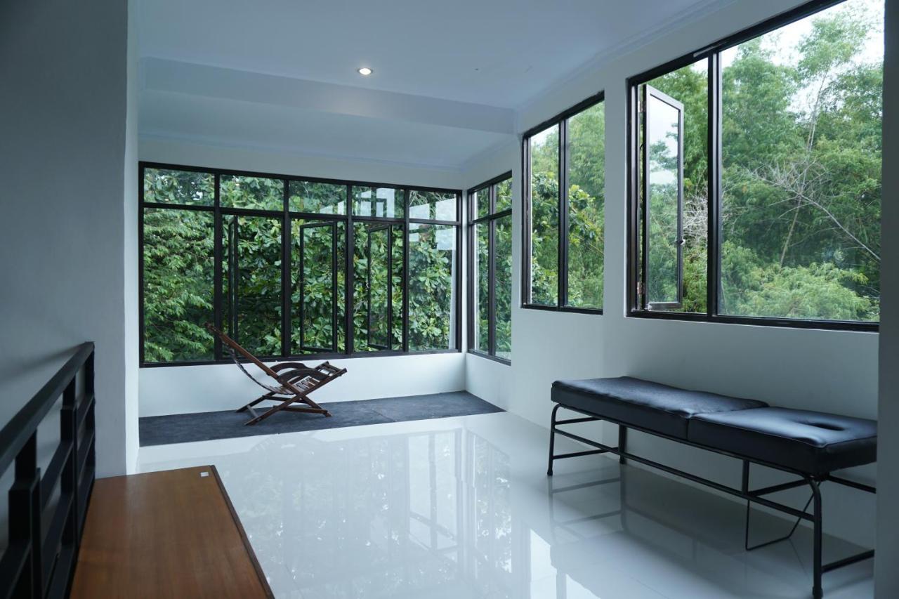 Sayana Homestay Sleman  Exterior photo